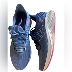 New Balance Women's Blue and Pink Athletic Sneakers